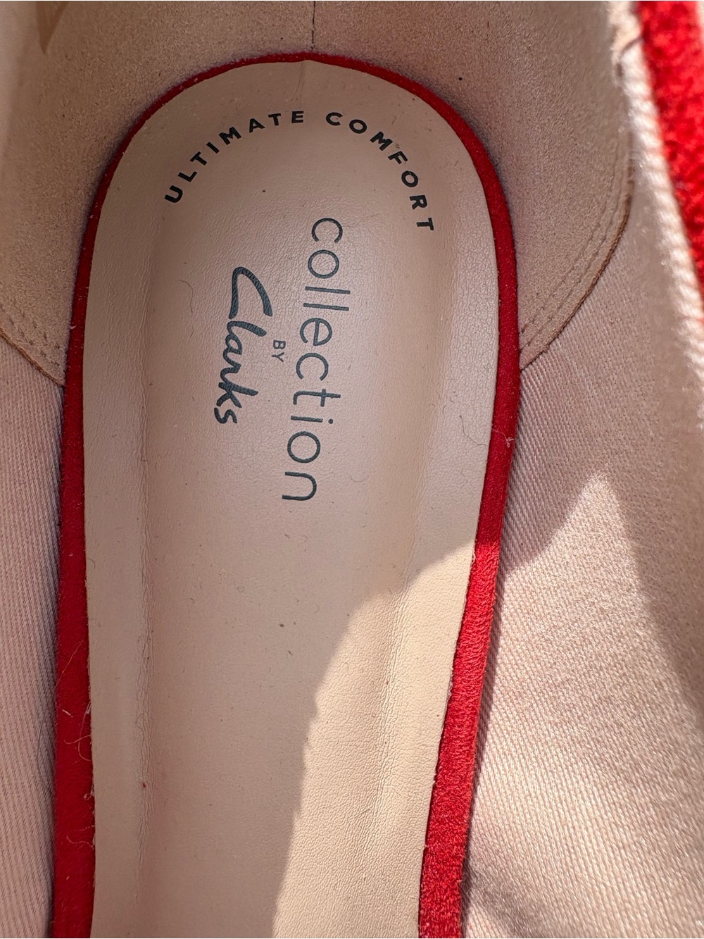 Clarks Collection Russet Red Suede Comfort Pumps 9.5M Pointed Toe kitten heels - Picture 4 of 7